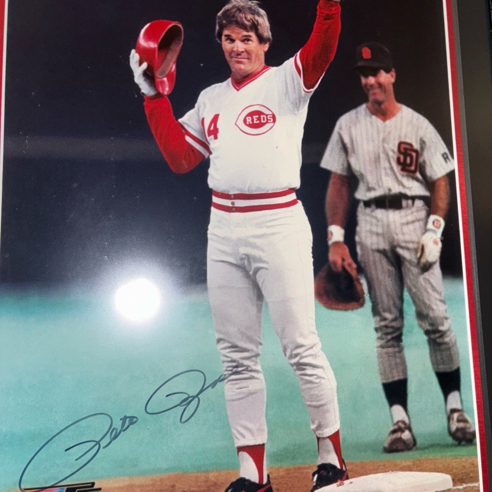 Classic Pete Rose autograph 2001 Photo File, Inc.